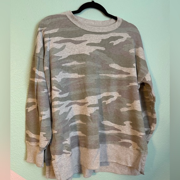 aerie Sweaters - Aerie camo sweater w slits size M